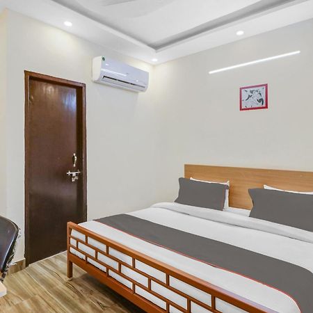 Super Capital O Moody Inn 德里 外观 照片