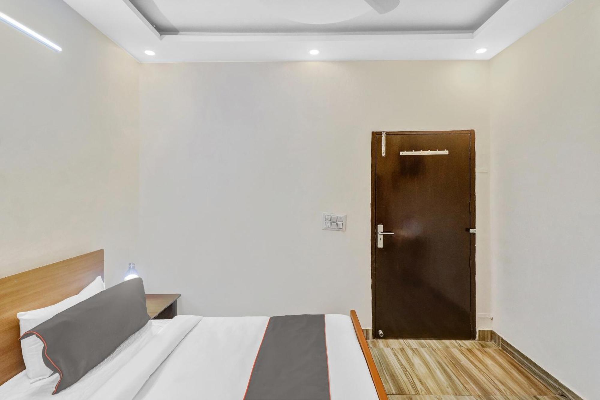 Super Capital O Moody Inn 德里 外观 照片