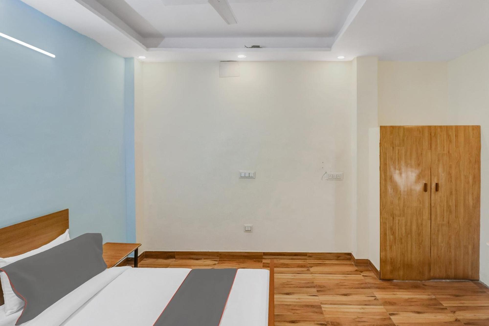 Super Capital O Moody Inn 德里 外观 照片