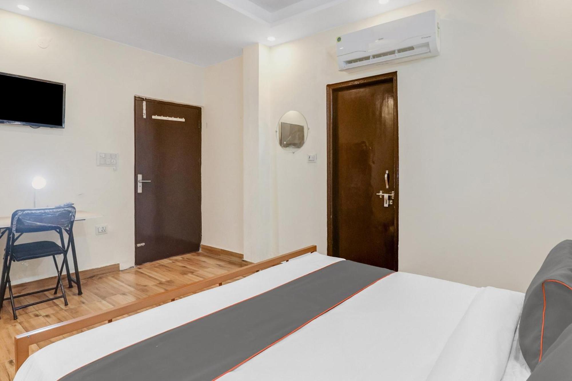 Super Capital O Moody Inn 德里 外观 照片